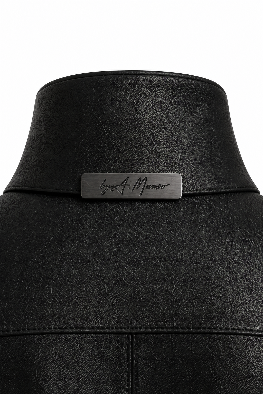 CROPPED LEATHER JACKET 000 rear collar A. Manso signature hardware detail