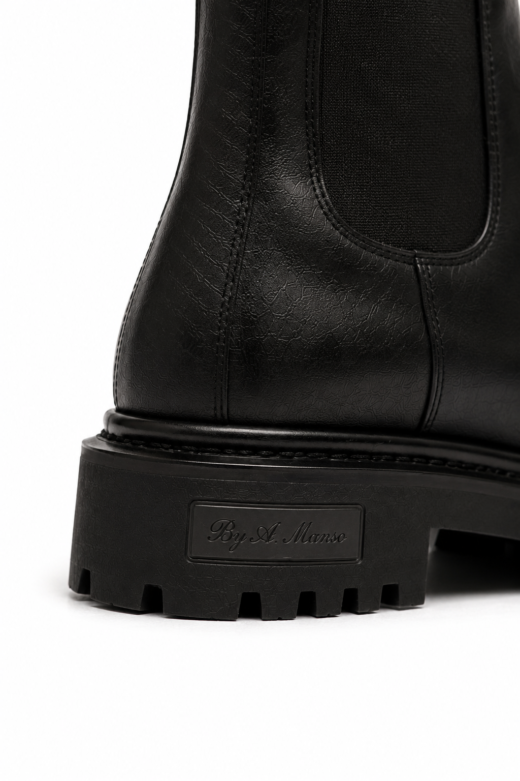 OBSIDIAN CHELSEA BOOTS 000 — original mannequin product image